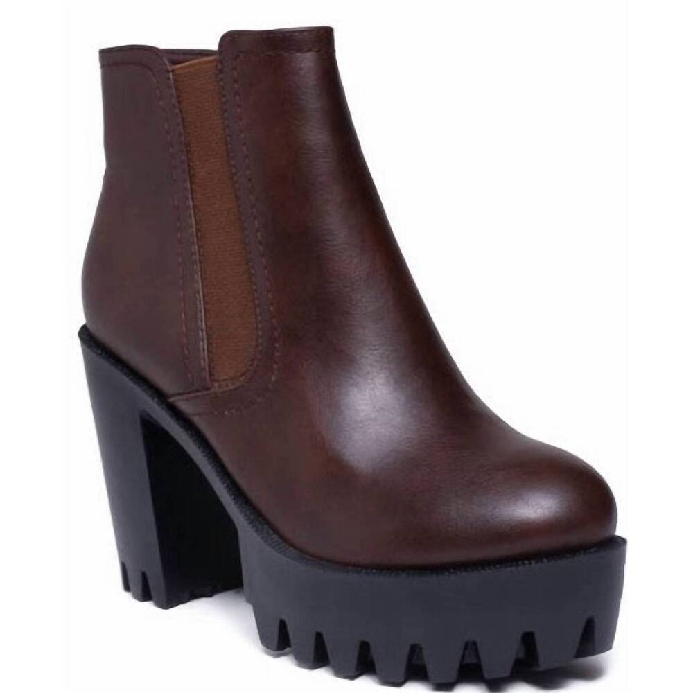 NEW THISTLE AND CLOVER women's made for walking boots in brown